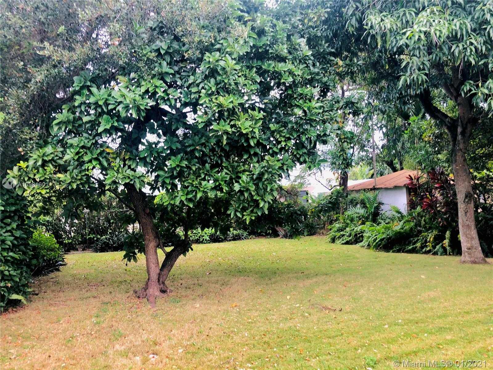 Small Image of 357 SOUTH WEST 18TH TER, Miami Number 4