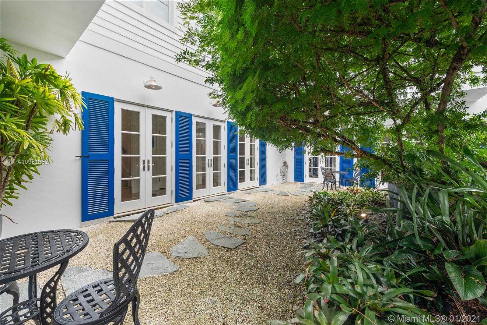 Small Image of 100 CAPE FLORIDA DR, Key Biscayne Number 40