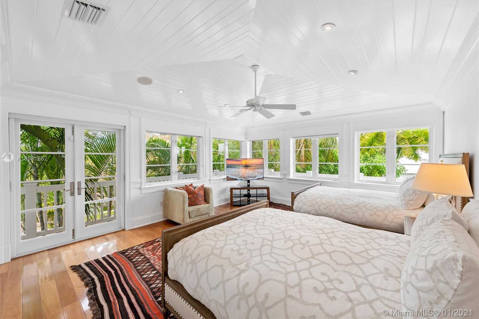 Small Image of 100 CAPE FLORIDA DR, Key Biscayne Number 48
