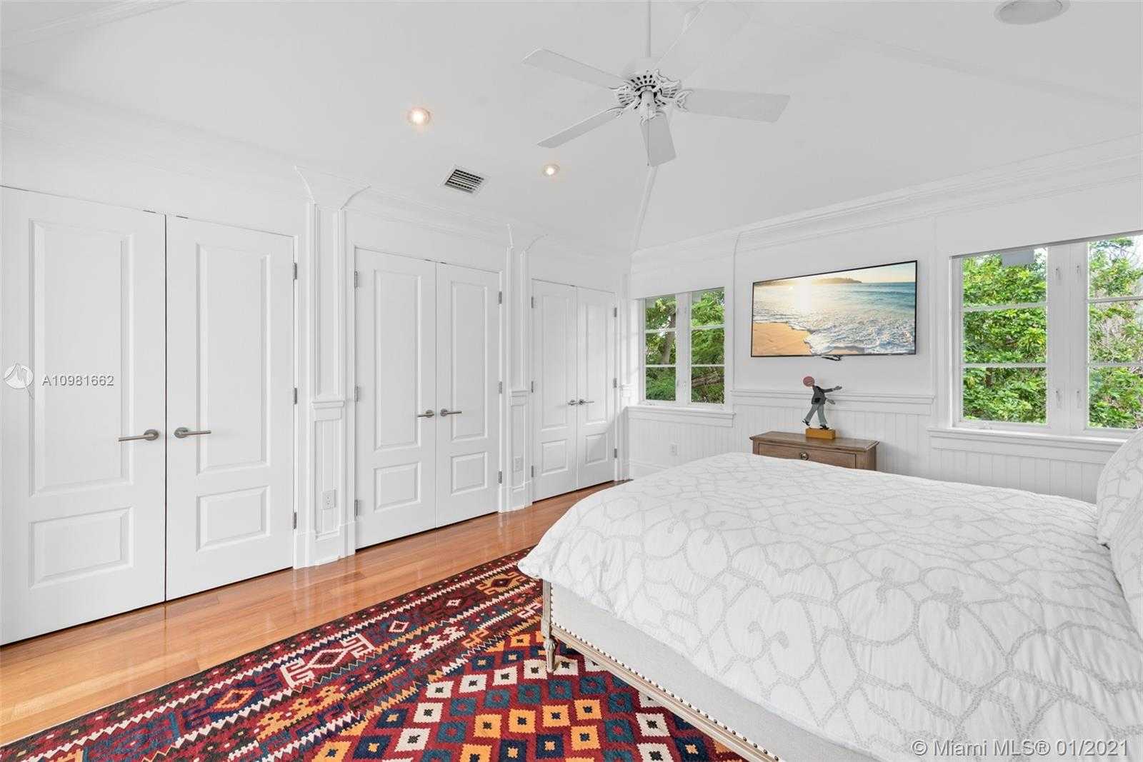 Small Image of 100 CAPE FLORIDA DR, Key Biscayne Number 52