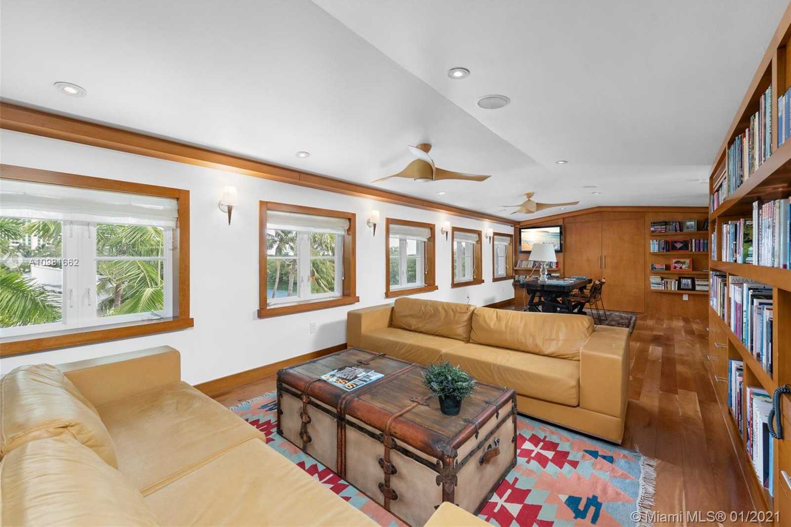 Small Image of 100 CAPE FLORIDA DR, Key Biscayne Number 55