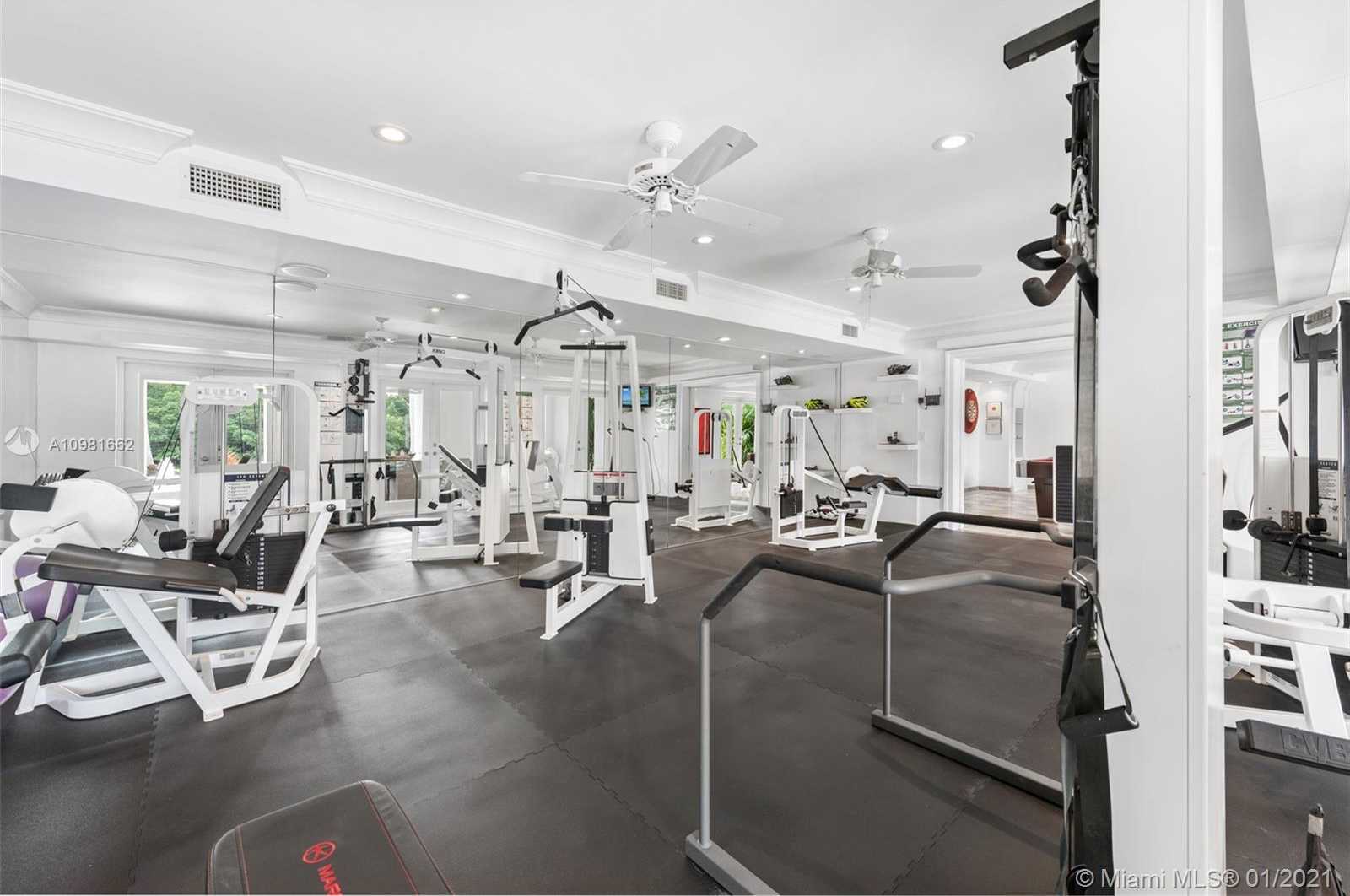 Small Image of 100 CAPE FLORIDA DR, Key Biscayne Number 64