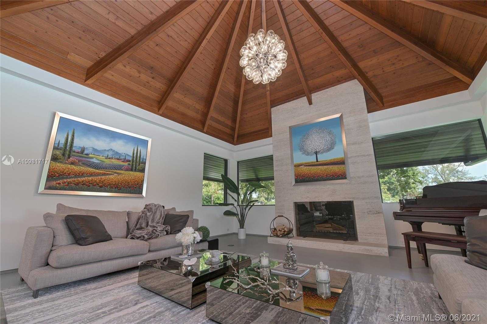 Small Image of 16111 ABERDEEN WAY, Miami Lakes Number 10