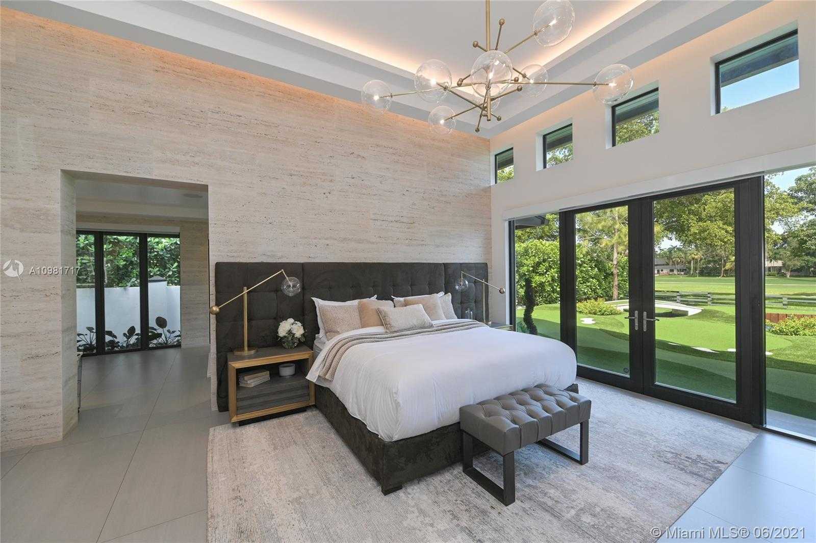 Small Image of 16111 ABERDEEN WAY, Miami Lakes Number 15