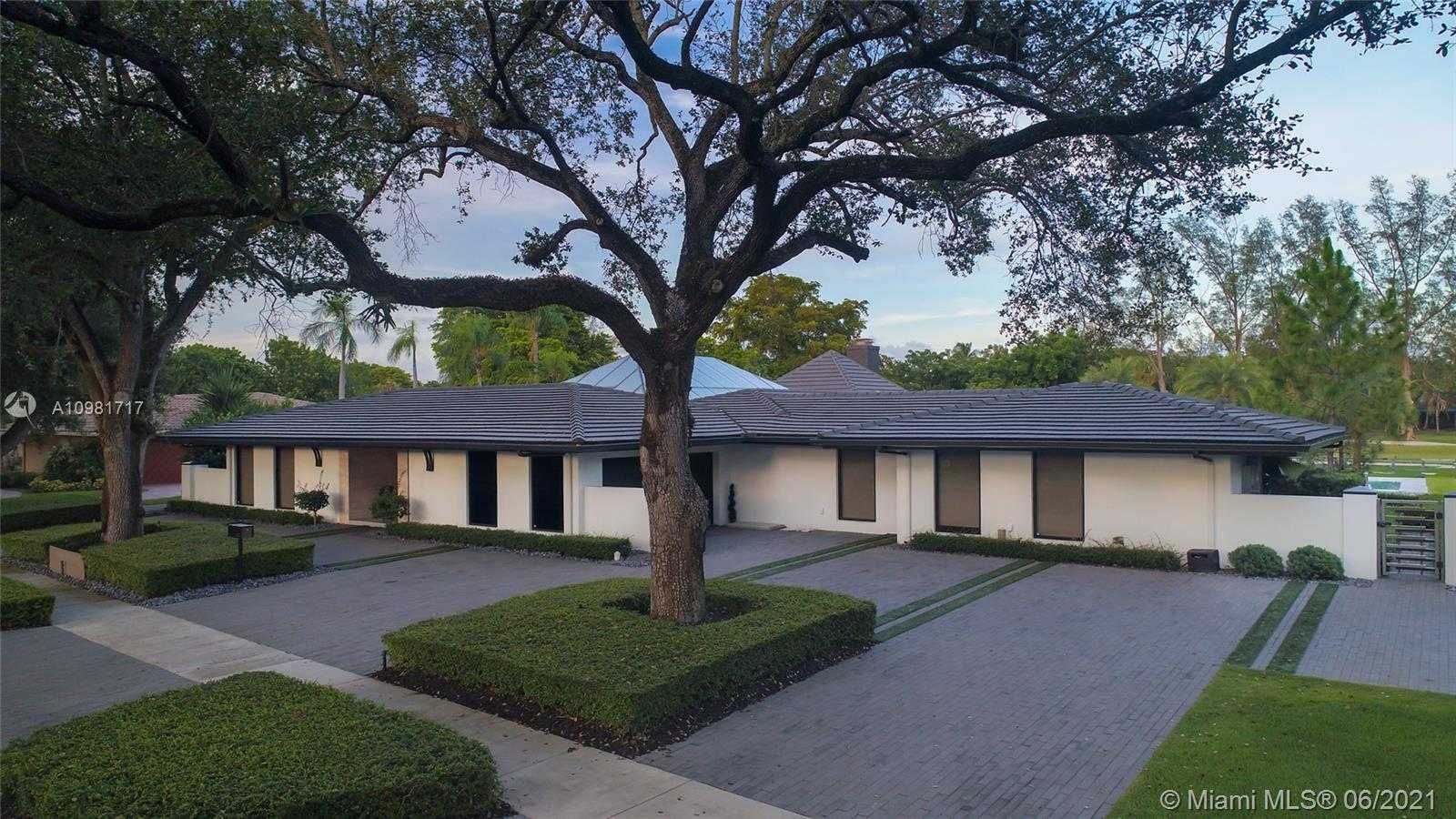 Small Image of 16111 ABERDEEN WAY, Miami Lakes Number 6