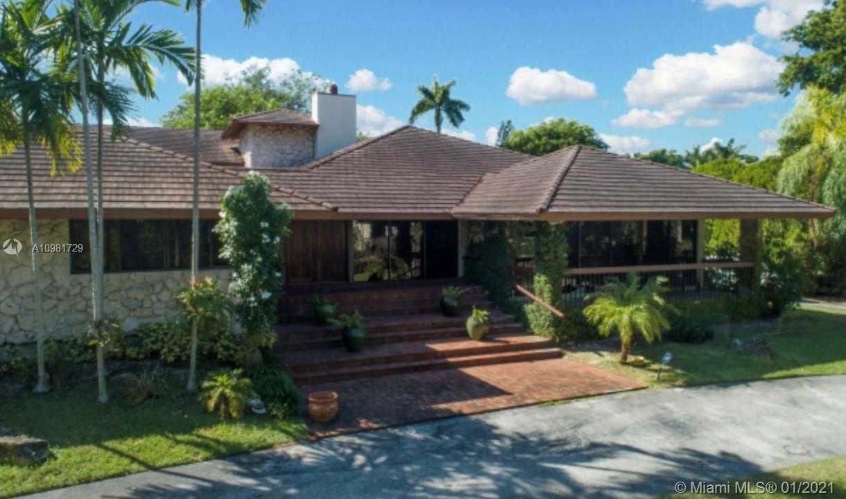 Small Image of 260 COCOPLUM RD, Coral Gables Number 8