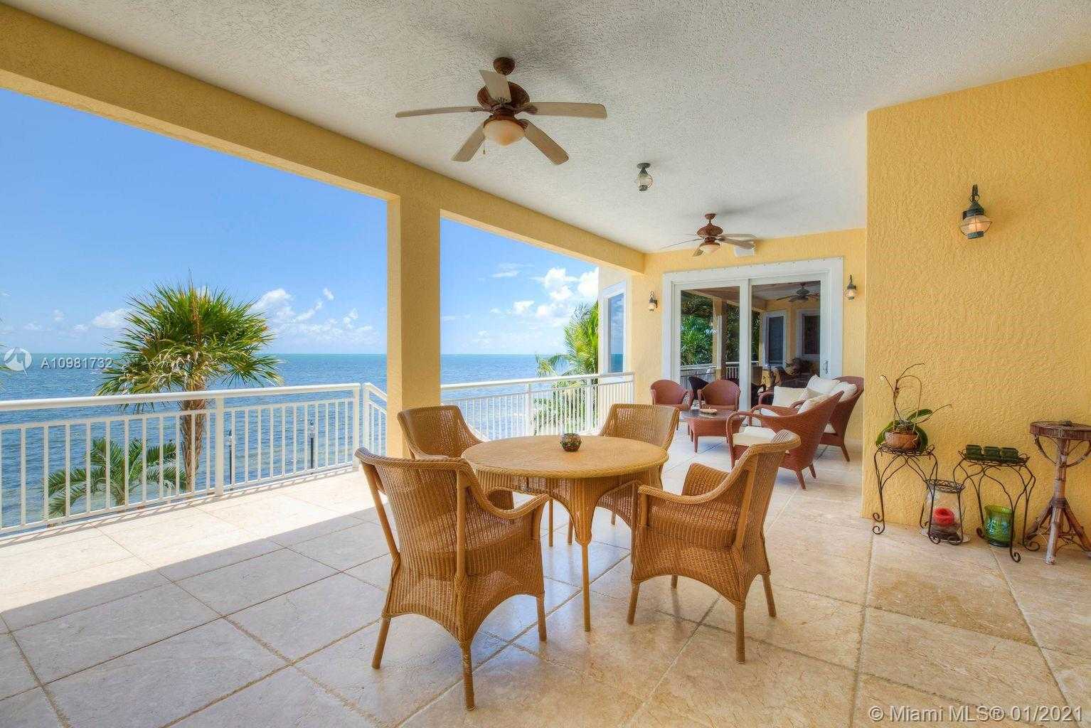Small Image of 550 OCEAN CAY DR, Other City - In The State Of Florida Number 20