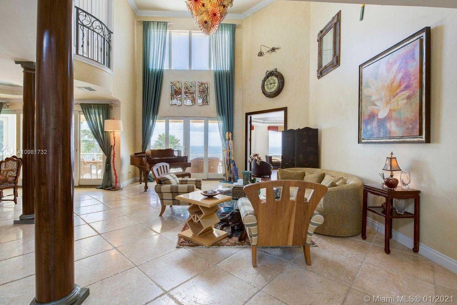 Small Image of 550 OCEAN CAY DR, Other City - In The State Of Florida Number 3