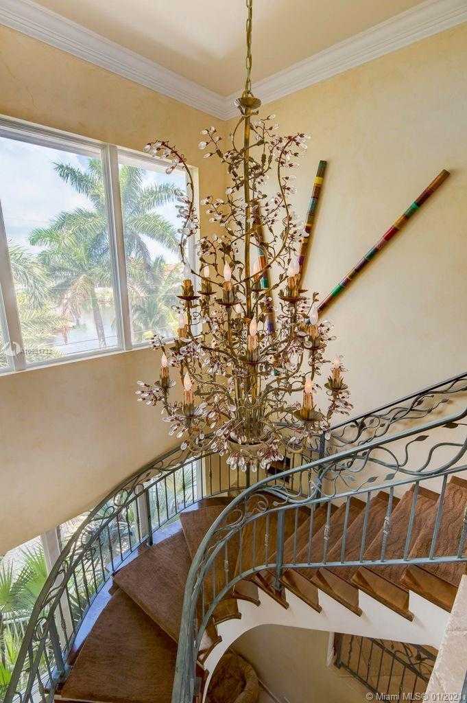 Small Image of 550 OCEAN CAY DR, Other City - In The State Of Florida Number 34