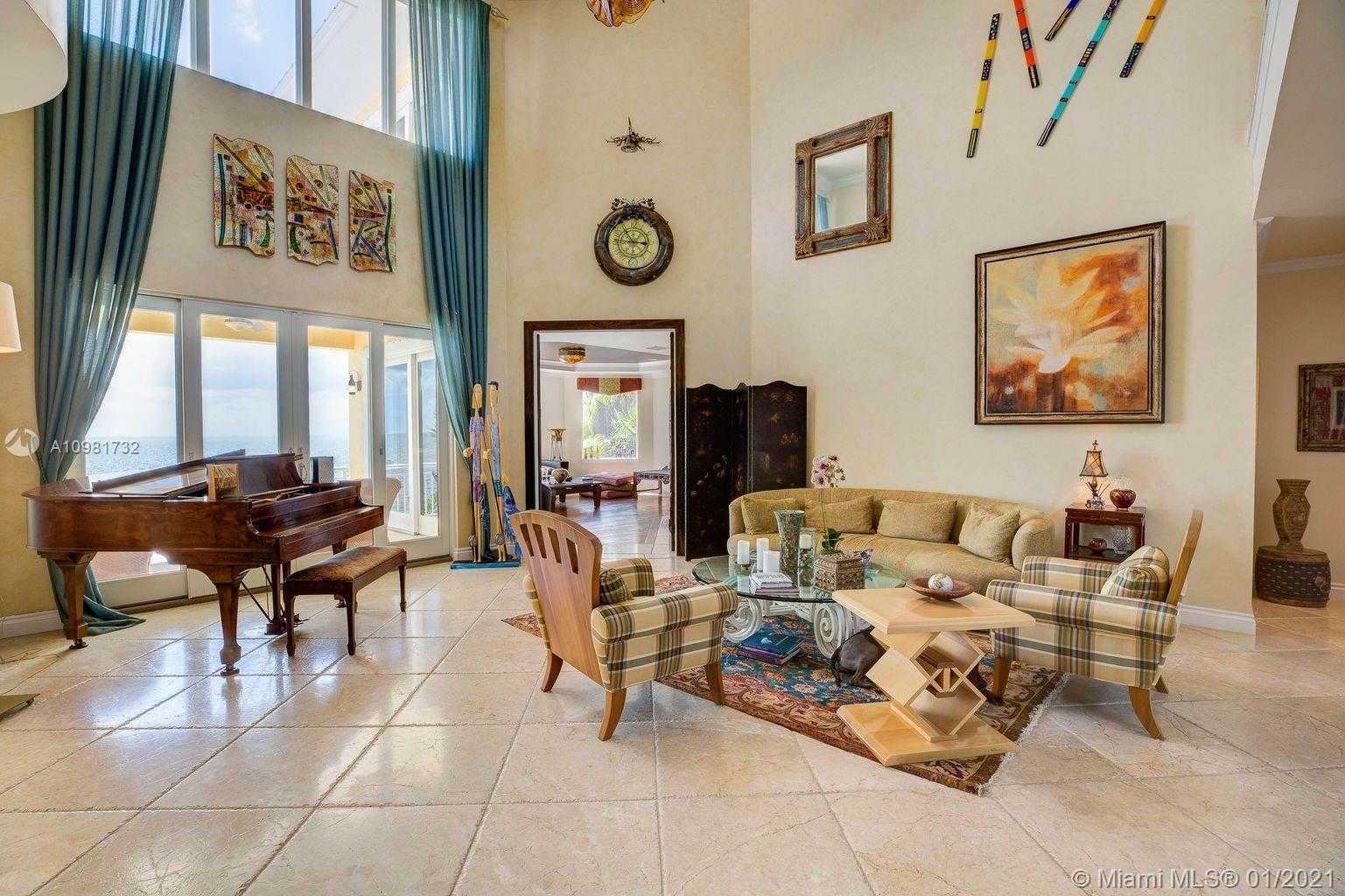 Small Image of 550 OCEAN CAY DR, Other City - In The State Of Florida Number 4