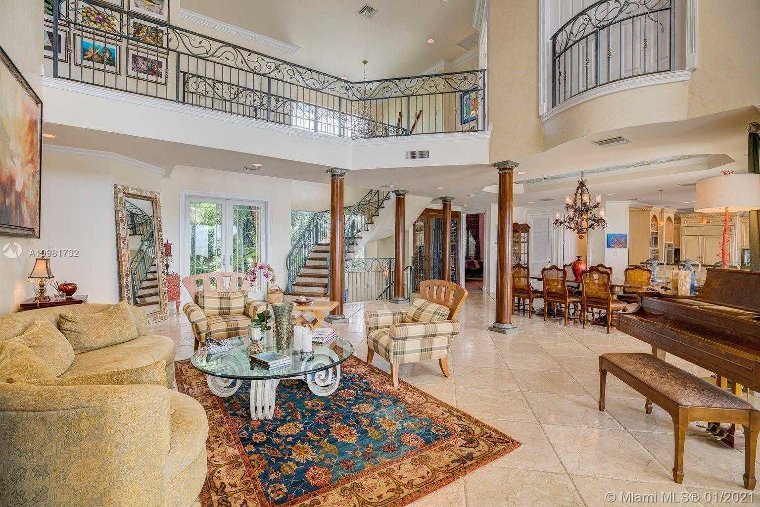 Small Image of 550 OCEAN CAY DR, Other City - In The State Of Florida Number 6