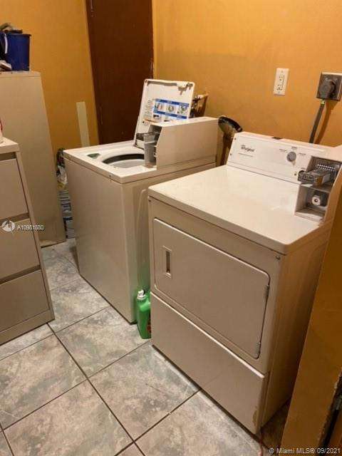 Small Image of 1421 SOUTH WEST 68TH BLVD, Pembroke Pines Number 17