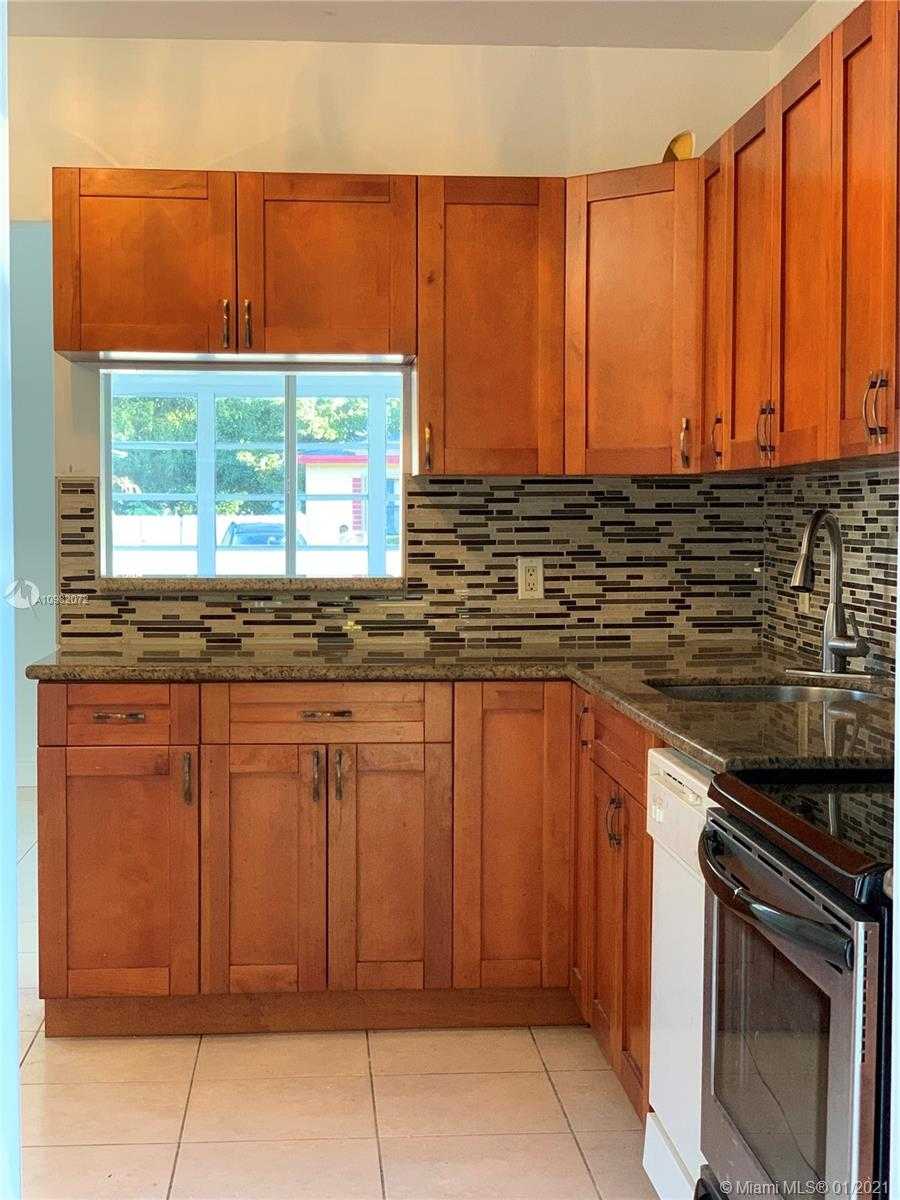 Small Image of 580 NORTH WEST 133RD ST, North Miami Number 14