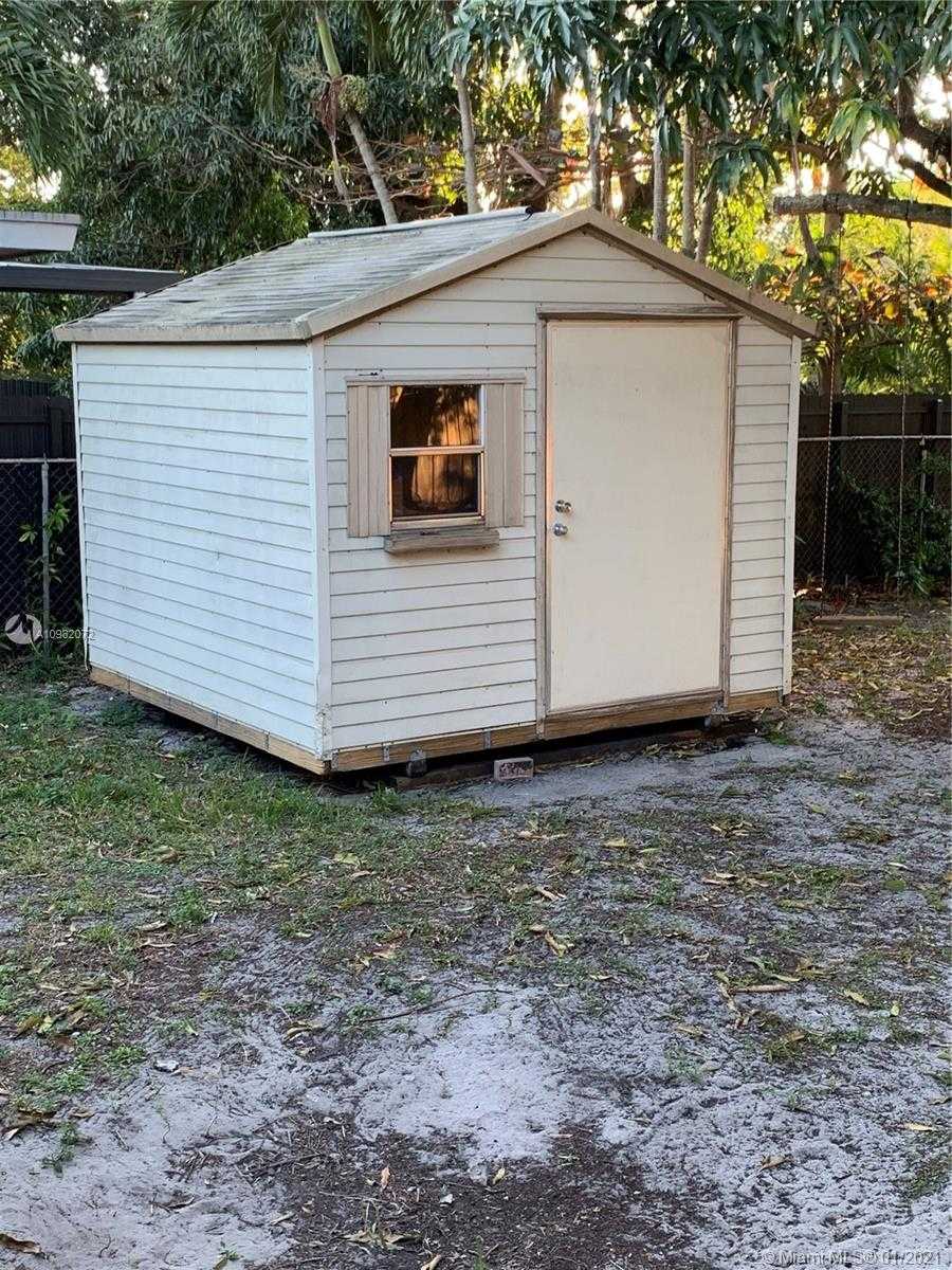 Small Image of 580 NORTH WEST 133RD ST, North Miami Number 18