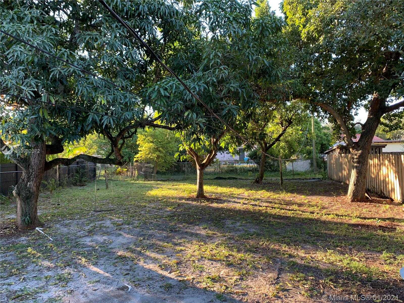 Small Image of 580 NORTH WEST 133RD ST, North Miami Number 19