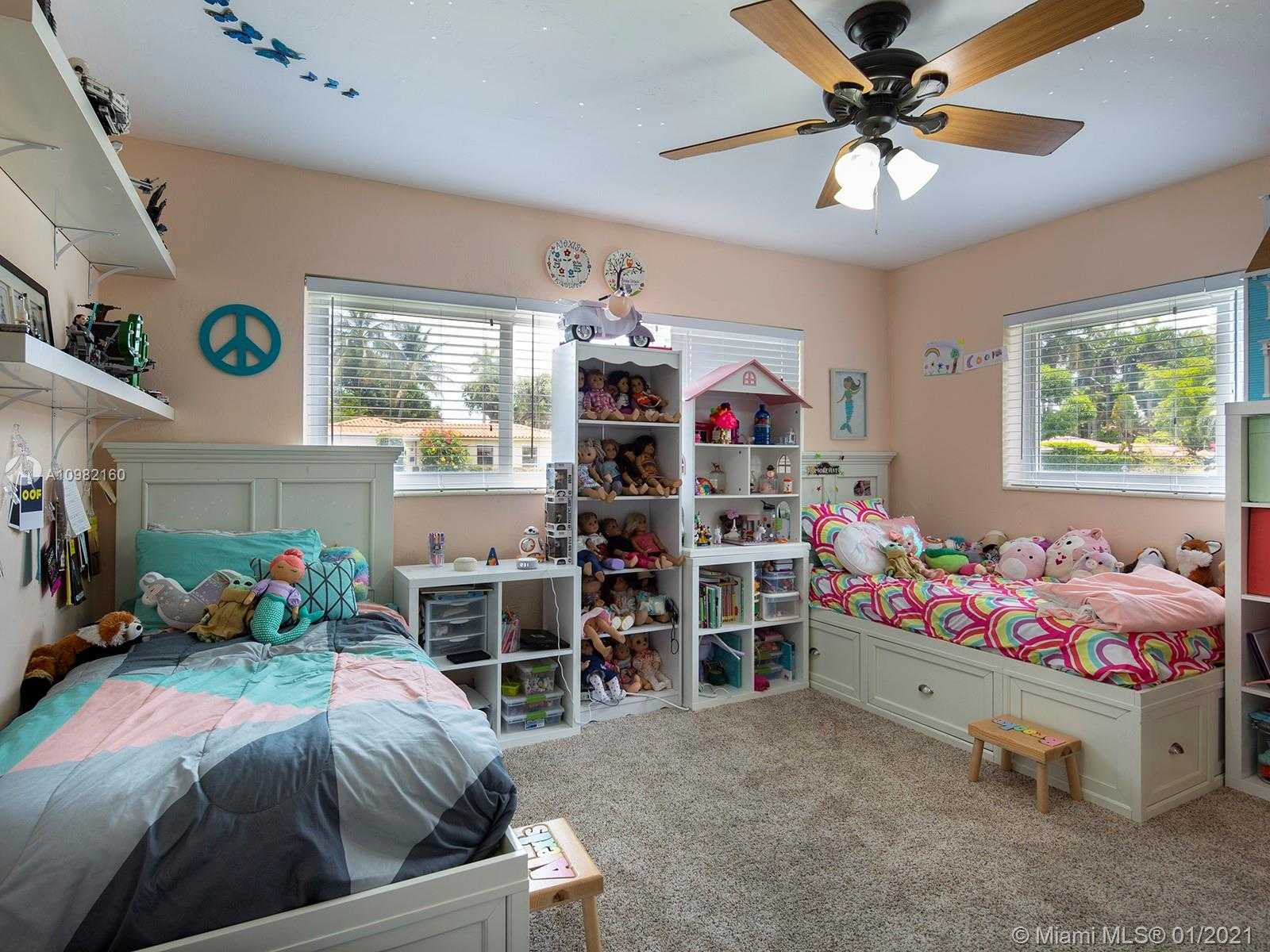 Small Image of 10658 NORTH EAST 11TH AVE, Miami Shores Number 10
