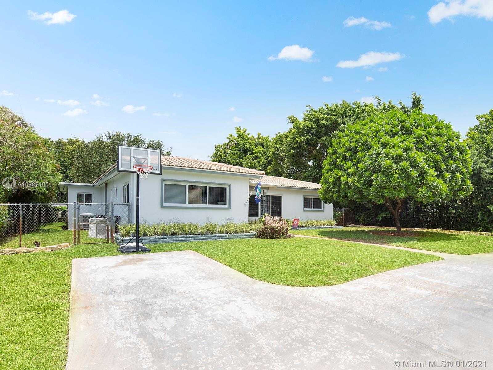 Small Image of 10658 NORTH EAST 11TH AVE, Miami Shores Number 15