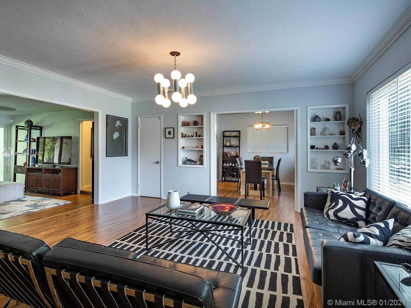 Small Image of 10658 NORTH EAST 11TH AVE, Miami Shores Number 16