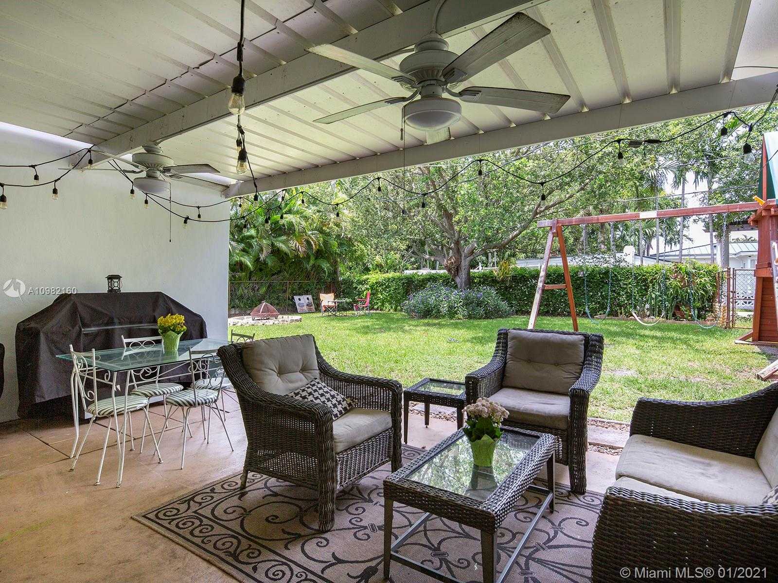 Small Image of 10658 NORTH EAST 11TH AVE, Miami Shores Number 20