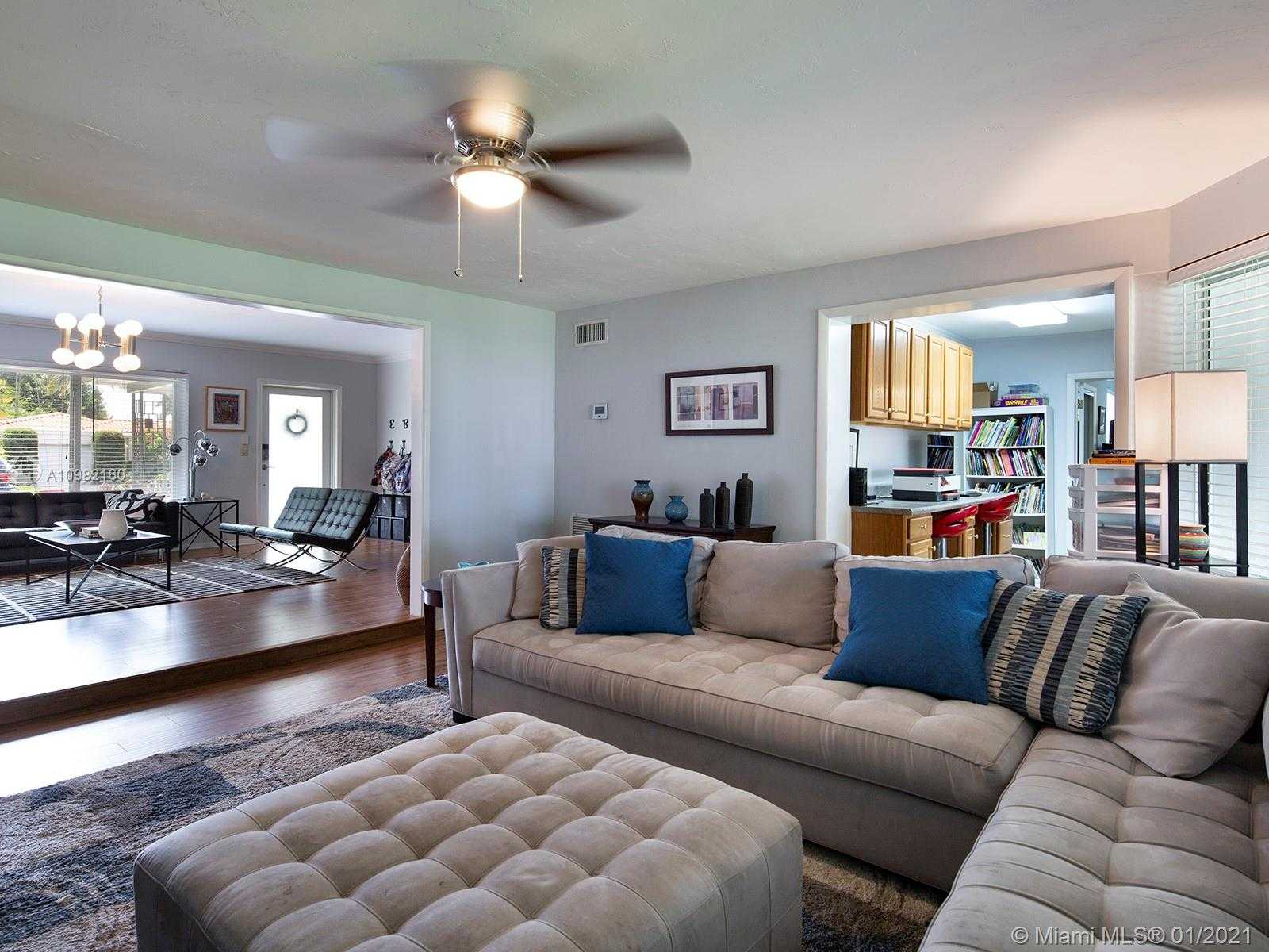 Small Image of 10658 NORTH EAST 11TH AVE, Miami Shores Number 4