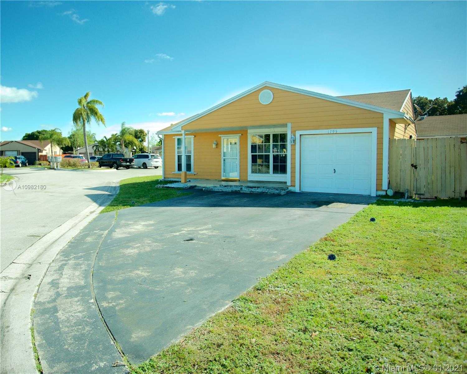 Small Image of 1795 SOUTH WEST 84TH TER, Miramar Number 20