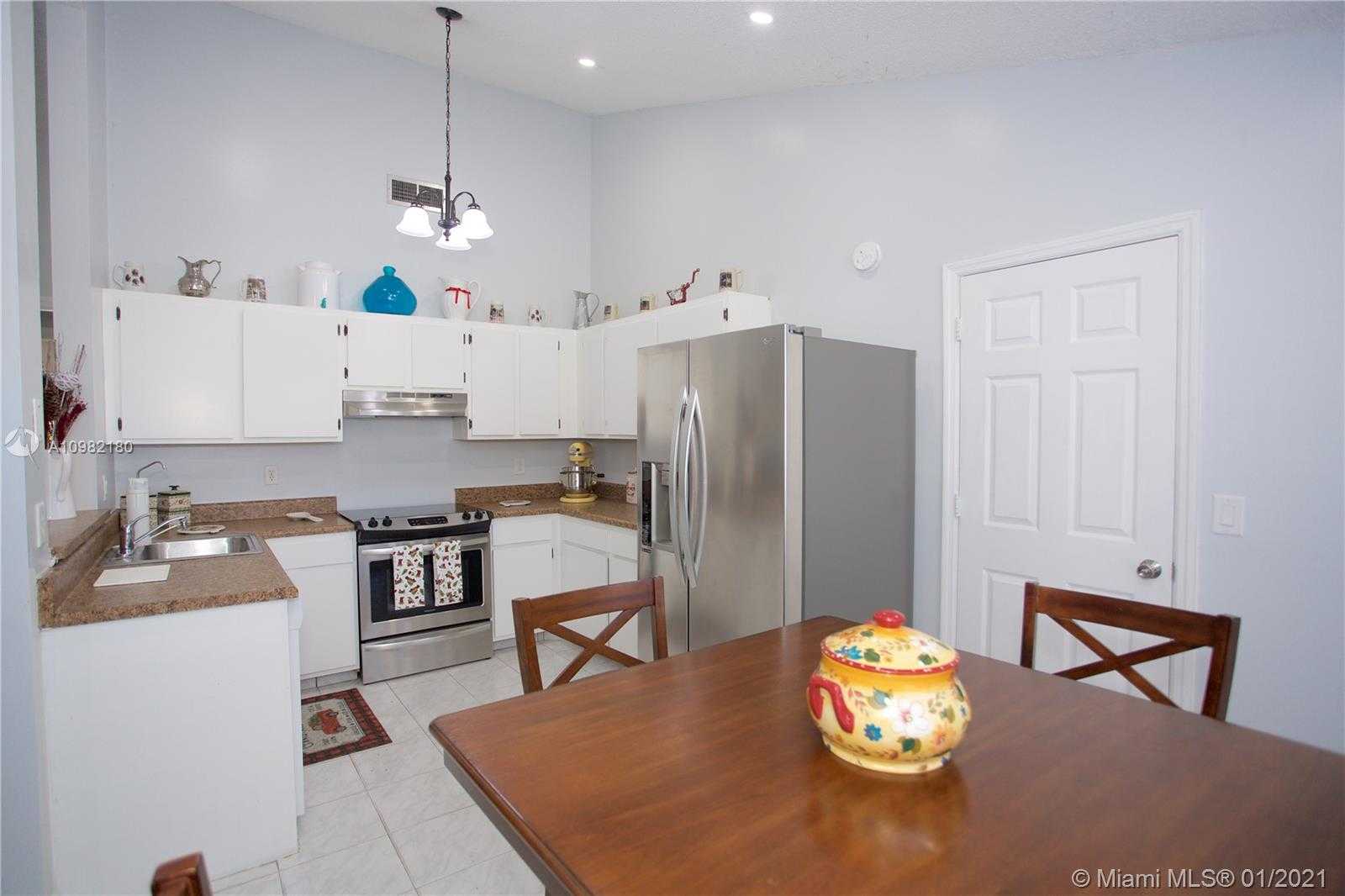 Small Image of 1795 SOUTH WEST 84TH TER, Miramar Number 5