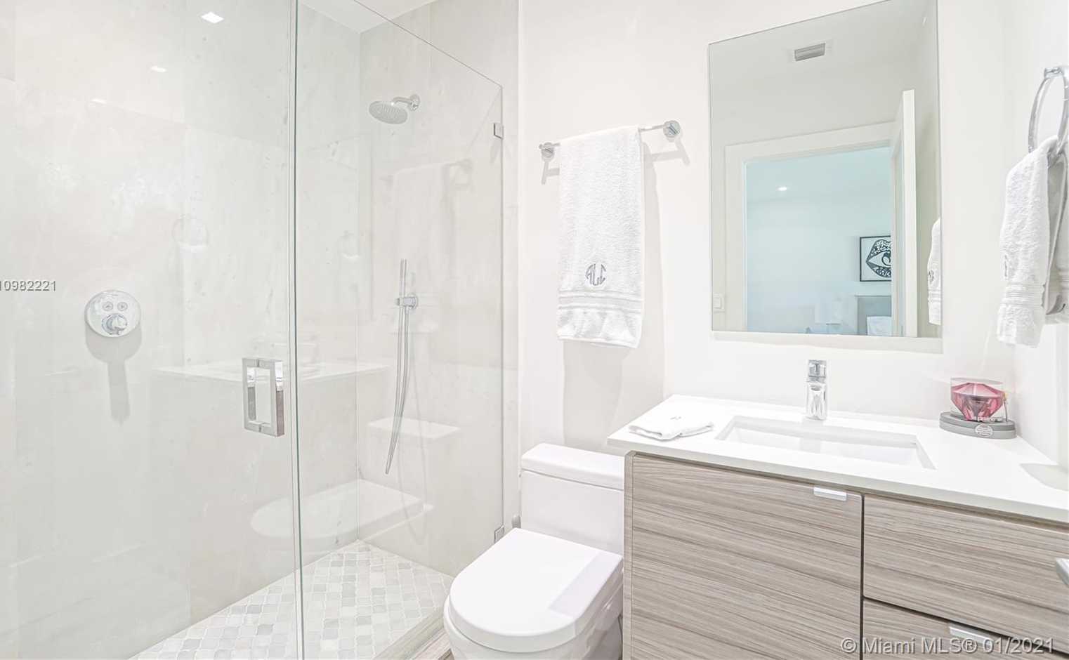 Small Image of 90 SOUTH PROSPECT DR, Coral Gables Number 16