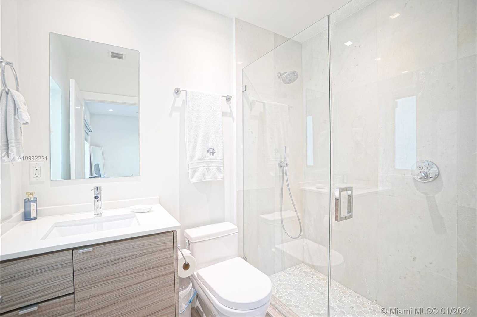 Small Image of 90 SOUTH PROSPECT DR, Coral Gables Number 18