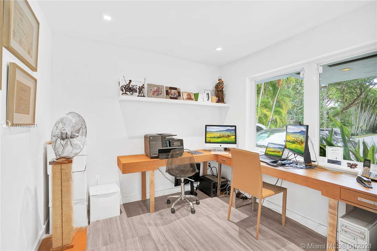 Small Image of 90 SOUTH PROSPECT DR, Coral Gables Number 19