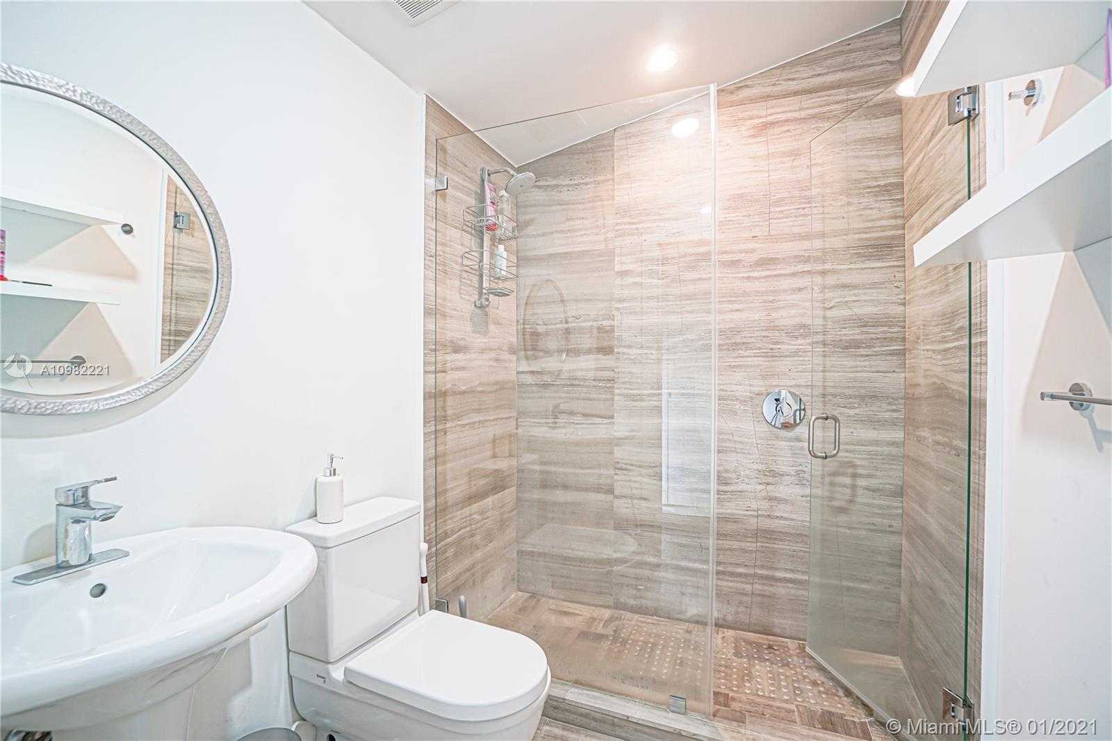 Small Image of 90 SOUTH PROSPECT DR, Coral Gables Number 23