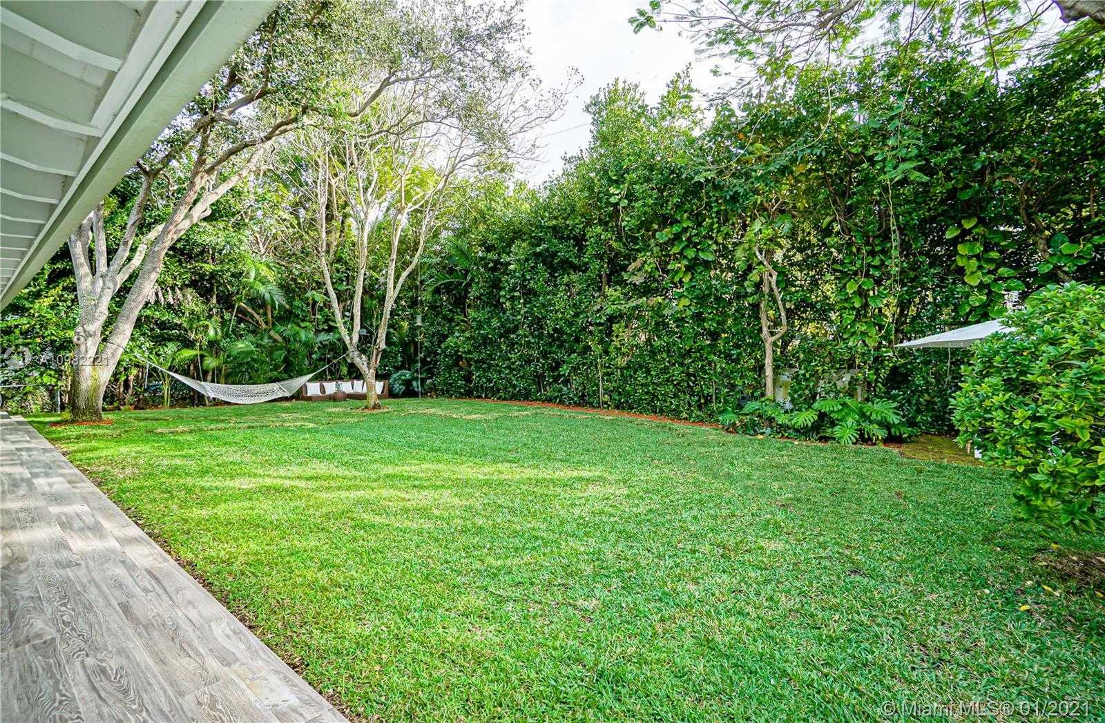 Small Image of 90 SOUTH PROSPECT DR, Coral Gables Number 24