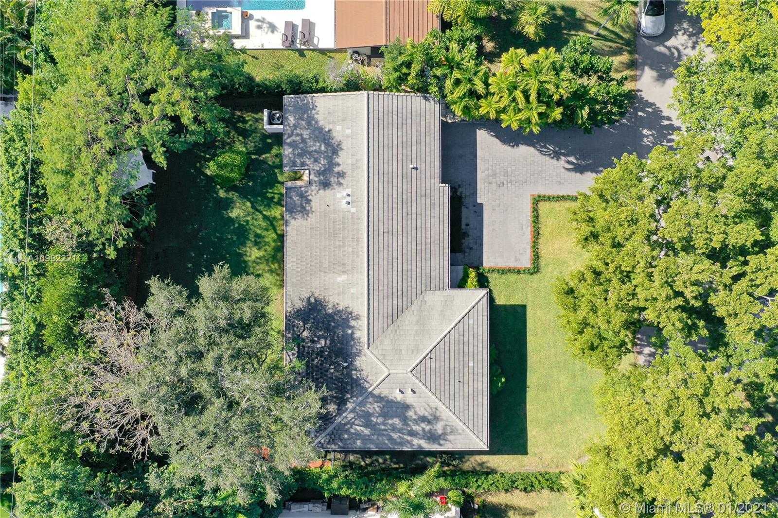 Small Image of 90 SOUTH PROSPECT DR, Coral Gables Number 29