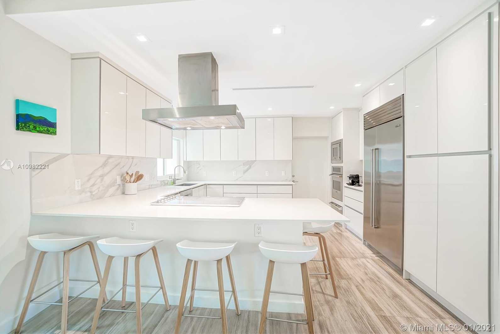 Small Image of 90 SOUTH PROSPECT DR, Coral Gables Number 7