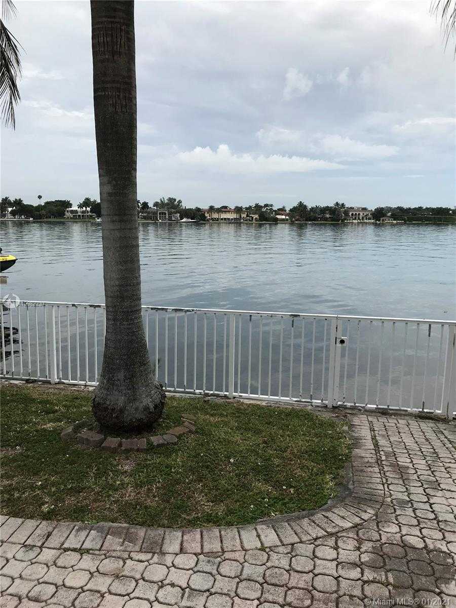 Small Image of 1331 STILLWATER DR, Miami Beach Number 2