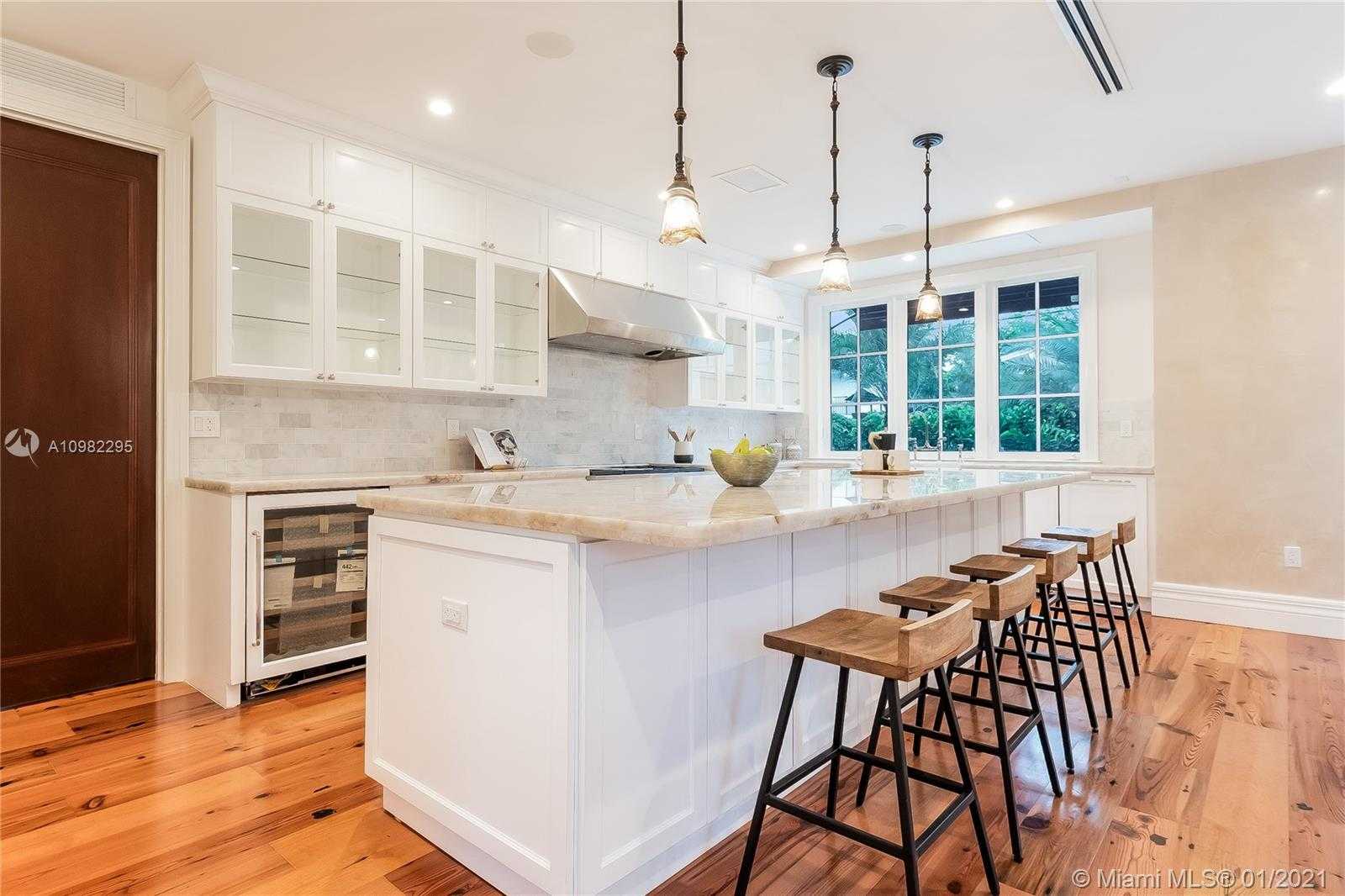 Small Image of 1311 ALHAMBRA CIRCLE, Coral Gables Number 26