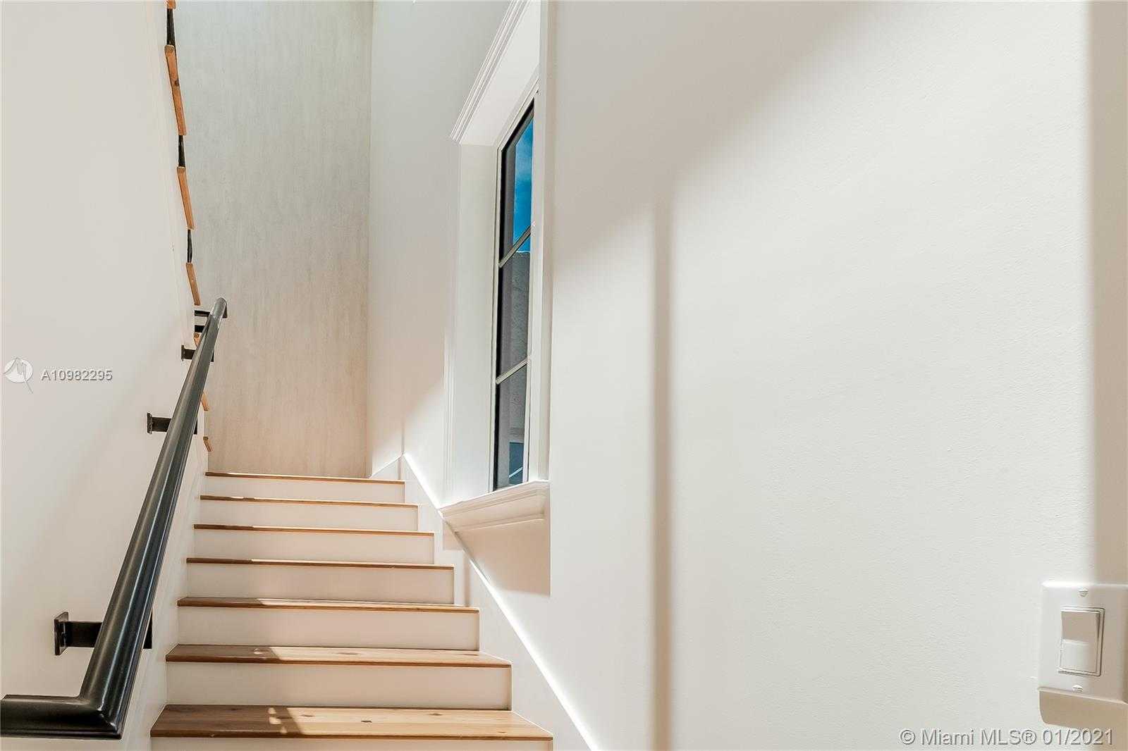 Small Image of 1311 ALHAMBRA CIRCLE, Coral Gables Number 29