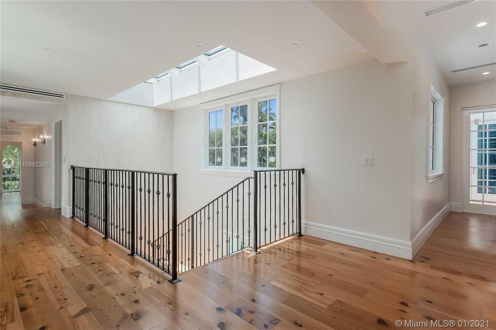 Small Image of 1311 ALHAMBRA CIRCLE, Coral Gables Number 30