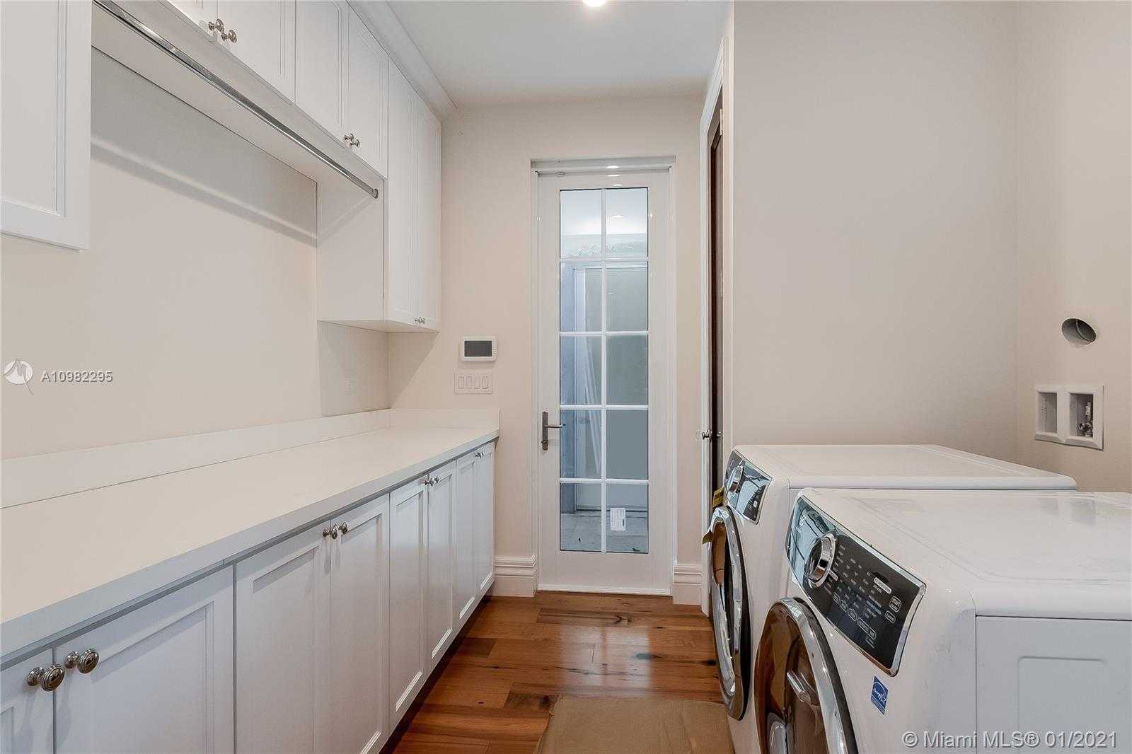 Small Image of 1311 ALHAMBRA CIRCLE, Coral Gables Number 31