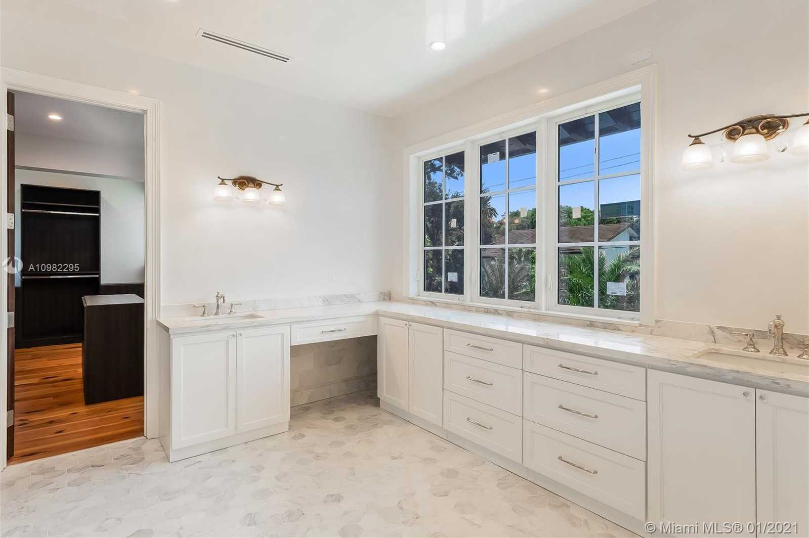 Small Image of 1311 ALHAMBRA CIRCLE, Coral Gables Number 37