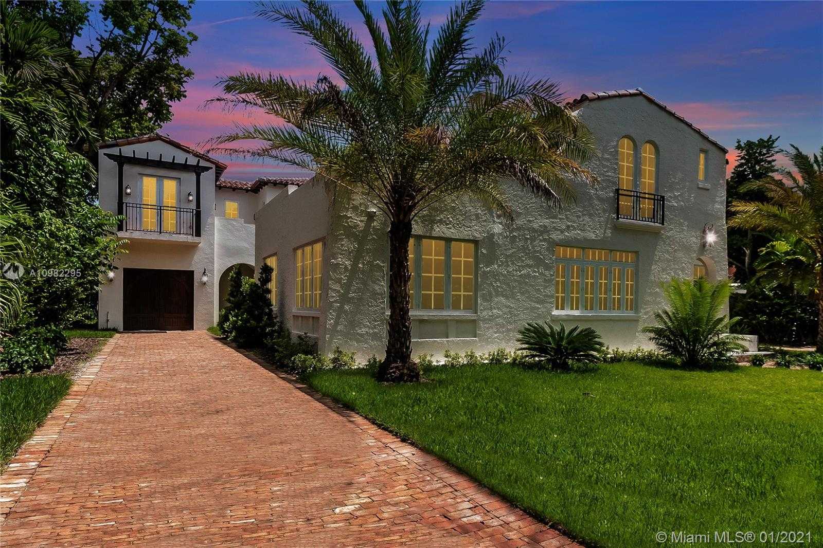 Small Image of 1311 ALHAMBRA CIRCLE, Coral Gables Number 4