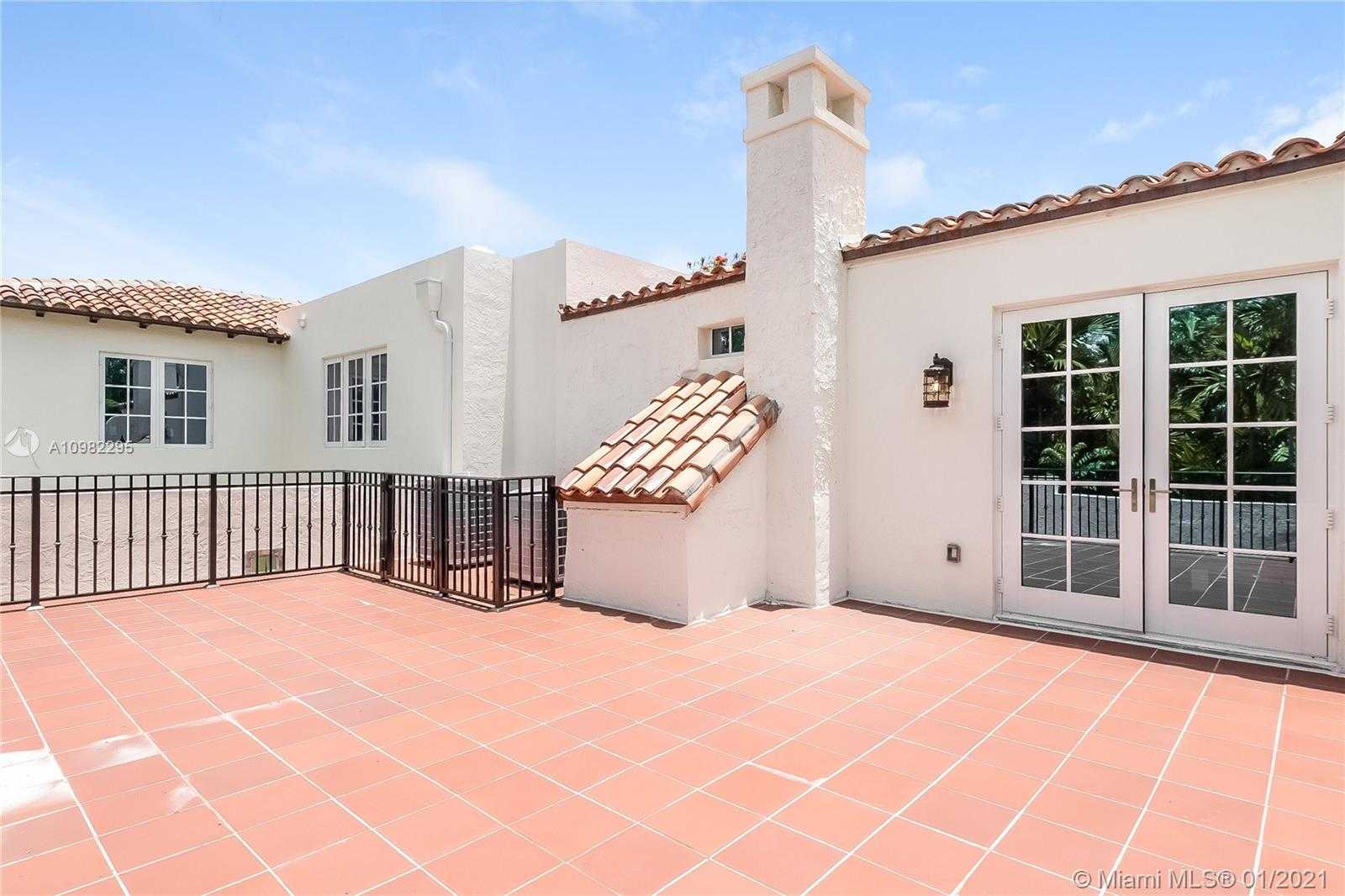 Small Image of 1311 ALHAMBRA CIRCLE, Coral Gables Number 42