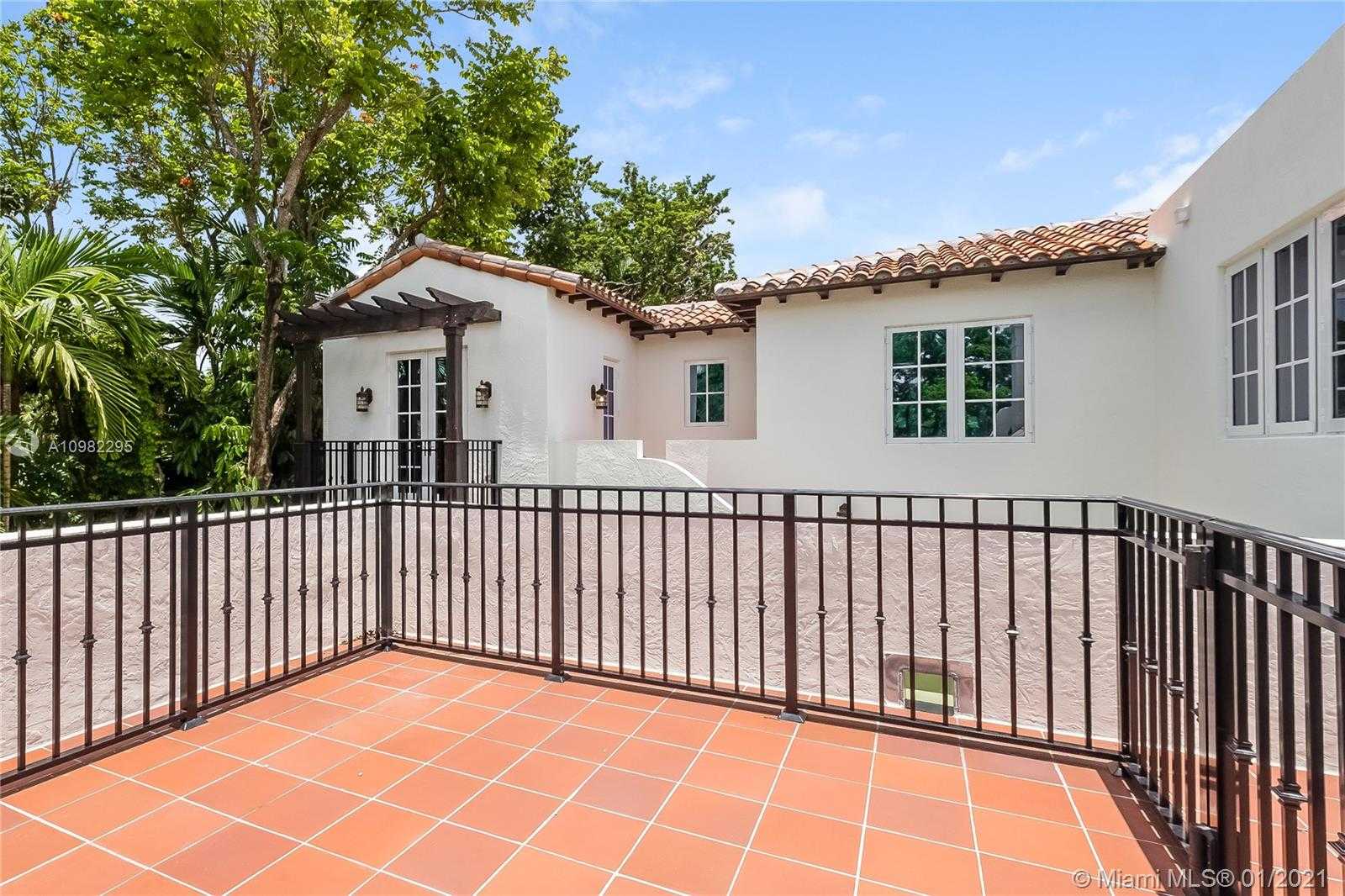 Small Image of 1311 ALHAMBRA CIRCLE, Coral Gables Number 43