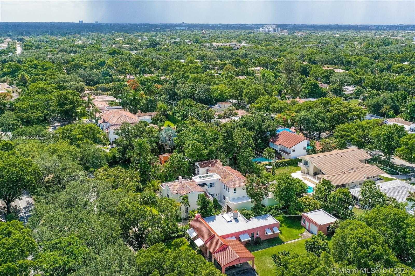 Small Image of 1311 ALHAMBRA CIRCLE, Coral Gables Number 7