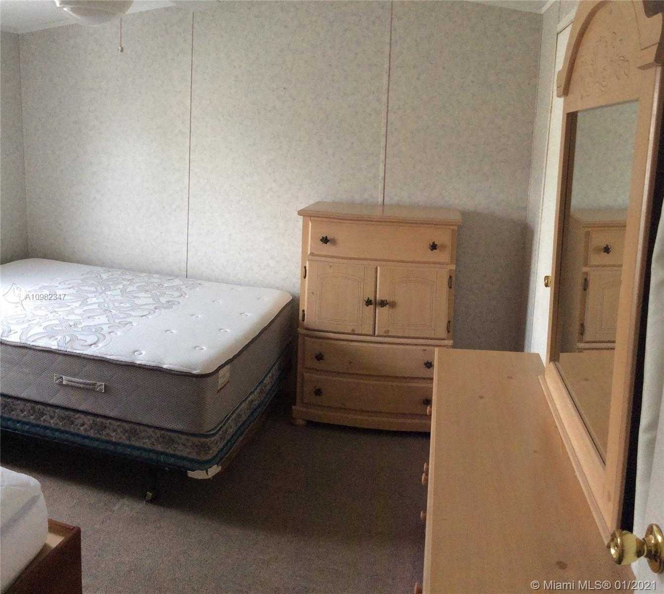 Small Image of 34715 SOUTH WEST 187 CT #46, Homestead Number 14