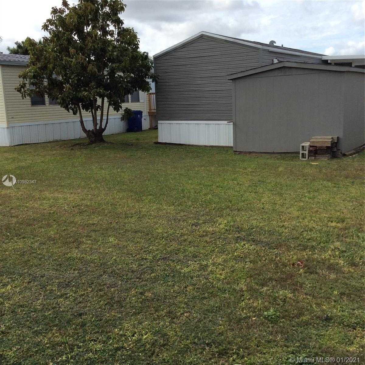Small Image of 34715 SOUTH WEST 187 CT #46, Homestead Number 17