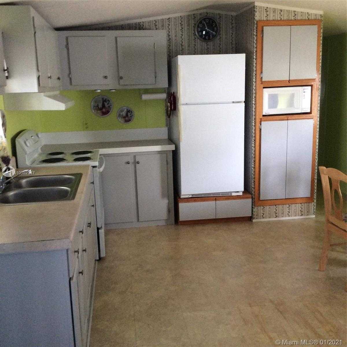 Small Image of 34715 SOUTH WEST 187 CT #46, Homestead Number 5