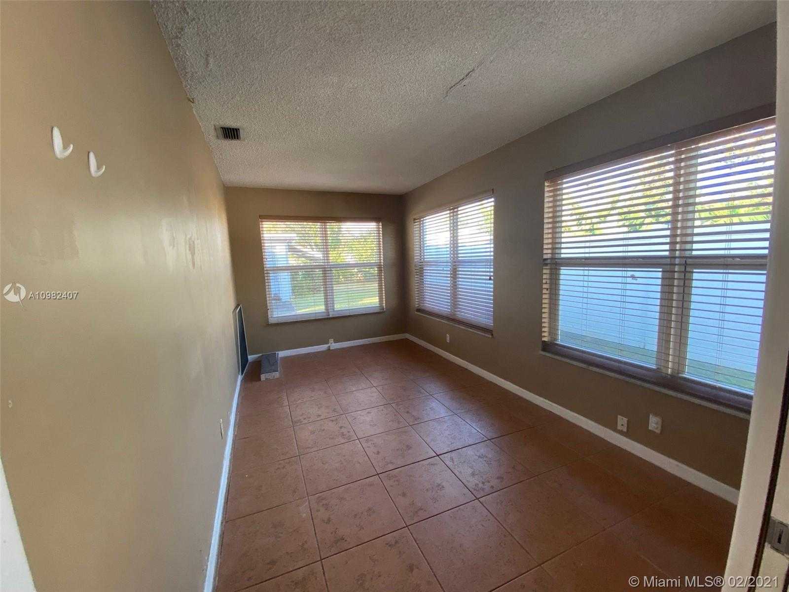 Small Image of 4900 NORTH WEST 26 WAY, Tamarac Number 10
