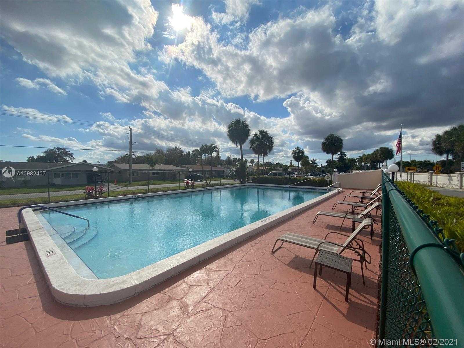 Small Image of 4900 NORTH WEST 26 WAY, Tamarac Number 16
