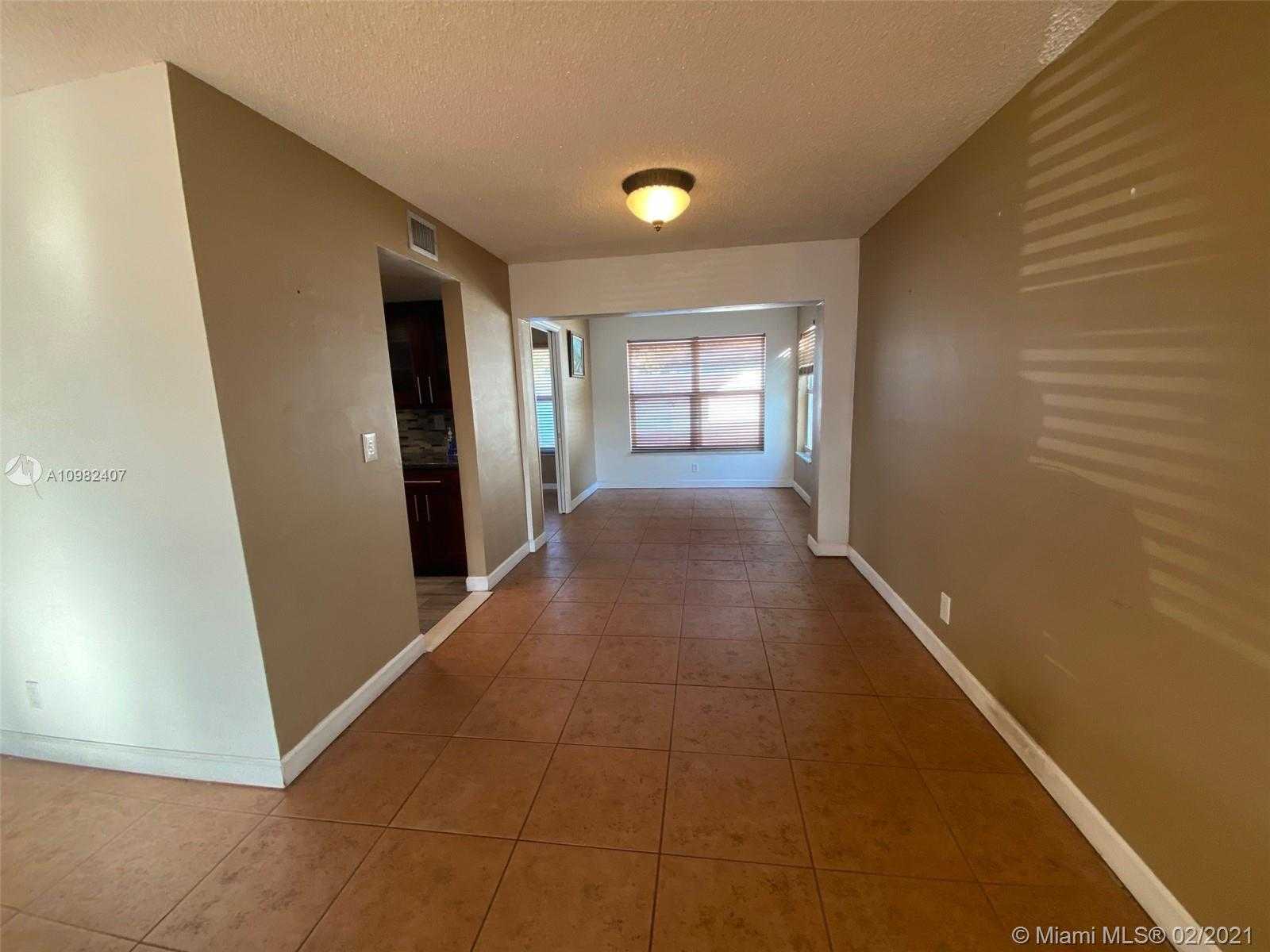 Small Image of 4900 NORTH WEST 26 WAY, Tamarac Number 5