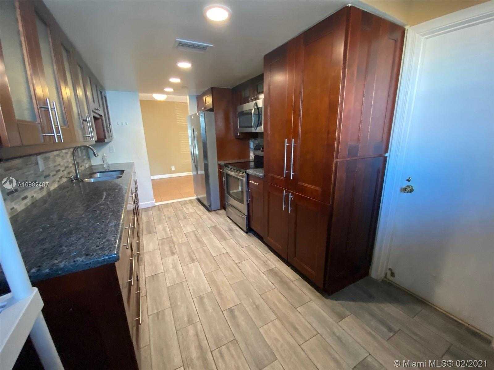 Small Image of 4900 NORTH WEST 26 WAY, Tamarac Number 6